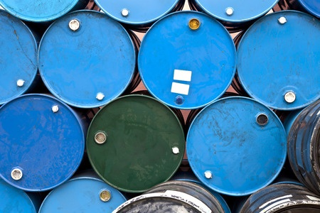 Oil Prices Continue to Plummet With Surprise Rise in Stockpile